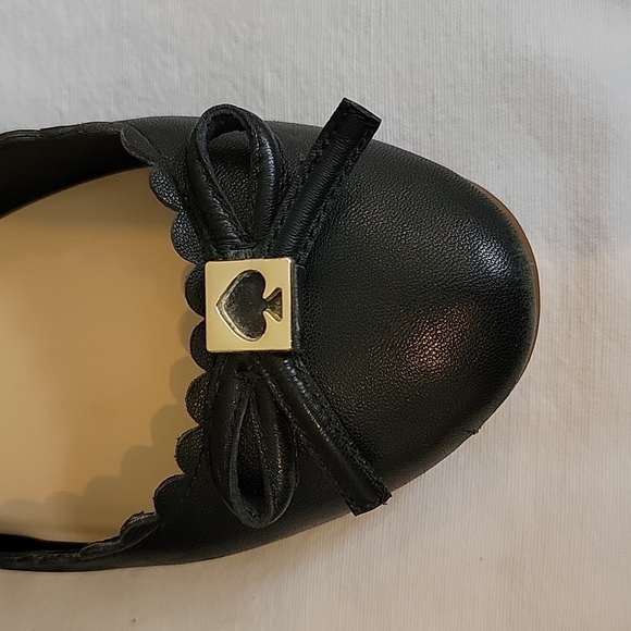 Iconic, Classic Kate Spade flats - Picture 4 of 9